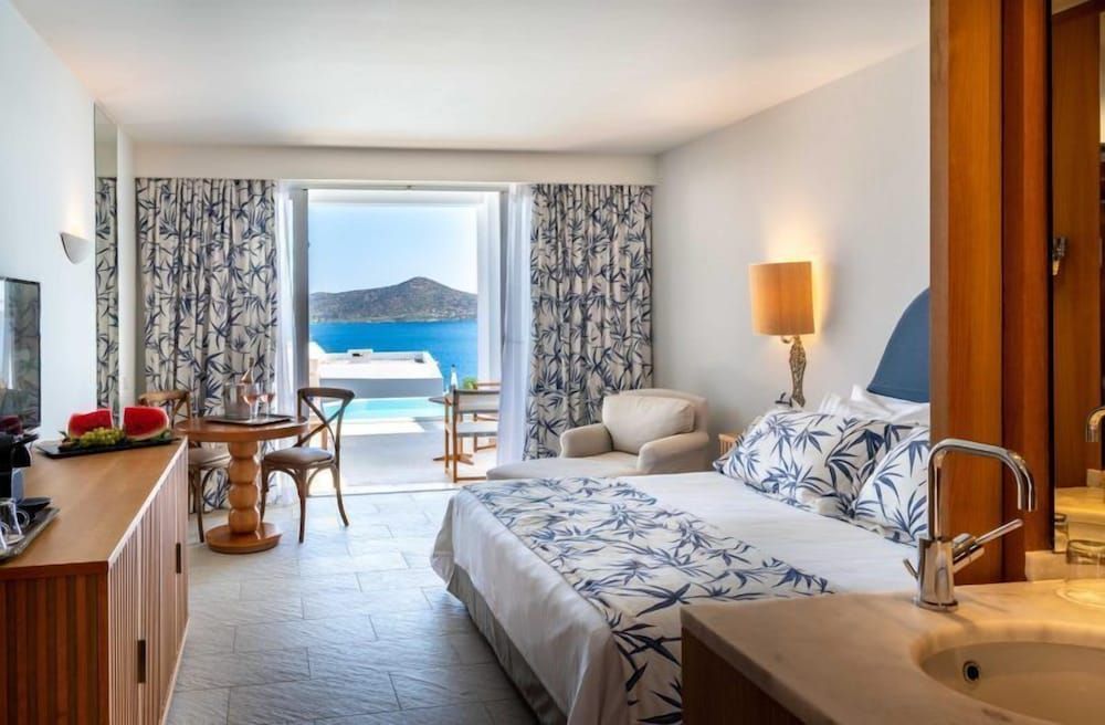 Mythica Maisonette with Private Pool, Sea View