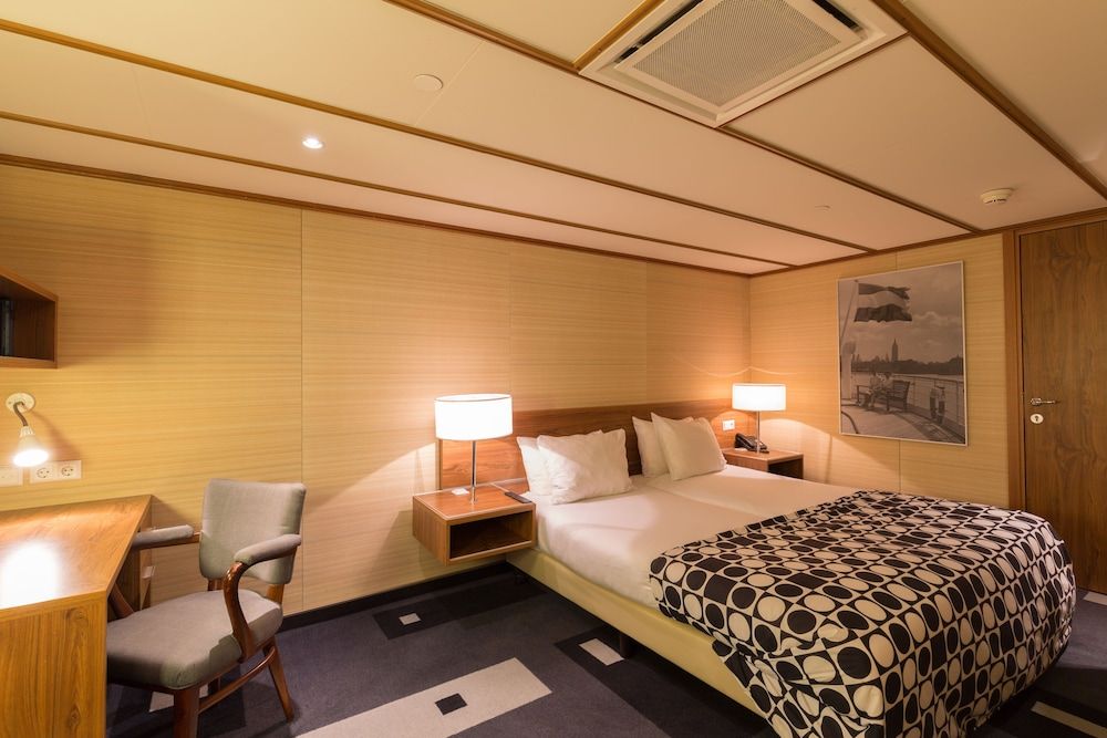ss Rotterdam Hotel & Restaurants Standard Double Room, No Windows 4