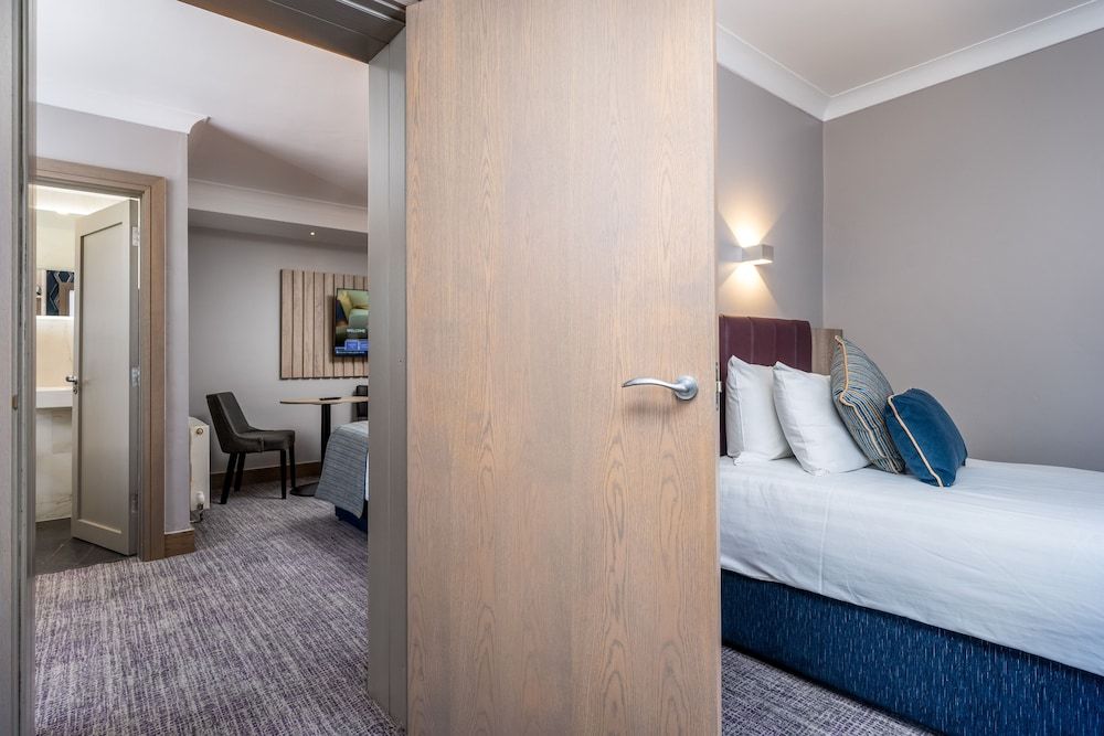 Family Room, 2 Bedrooms, Connecting Rooms