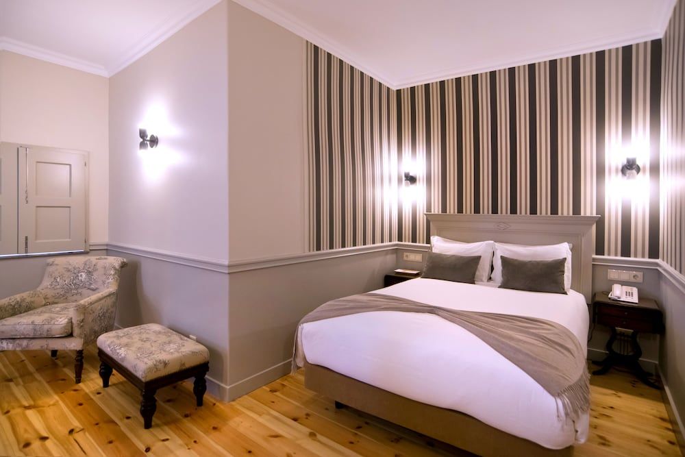 York House Standard Double Room 8