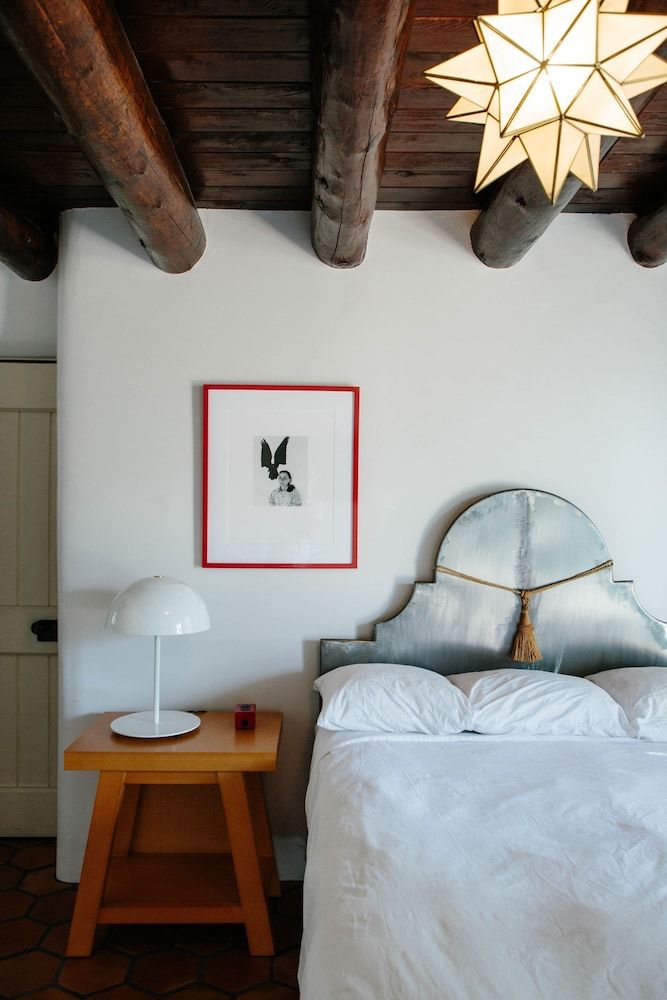 Standard Room, 1 Queen Bed