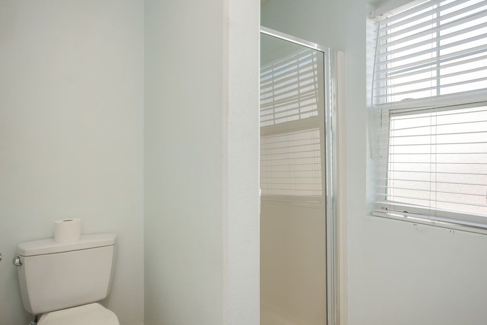 Pacifica Beach Hotel Room, 1 King Bed, Partial Ocean View 6