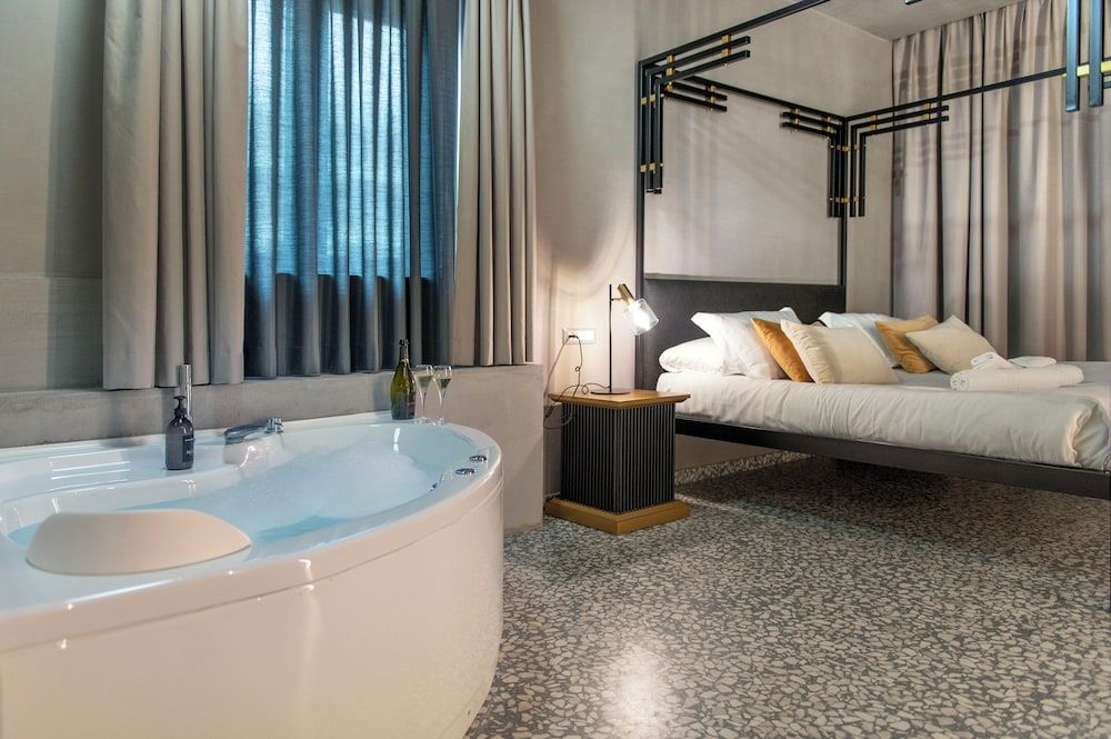 Hotel Nuvò Deluxe Room 11