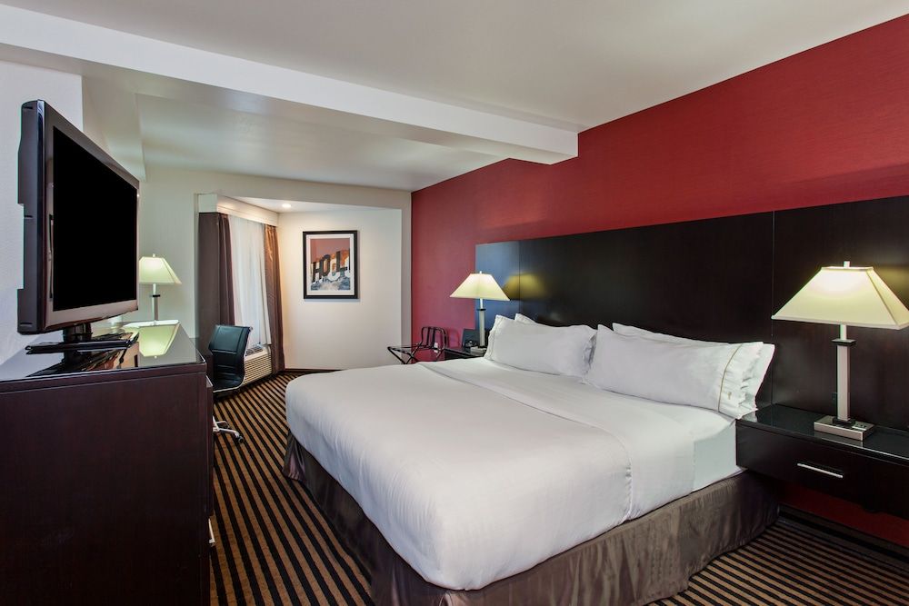 Suite, 1 Bedroom, City View