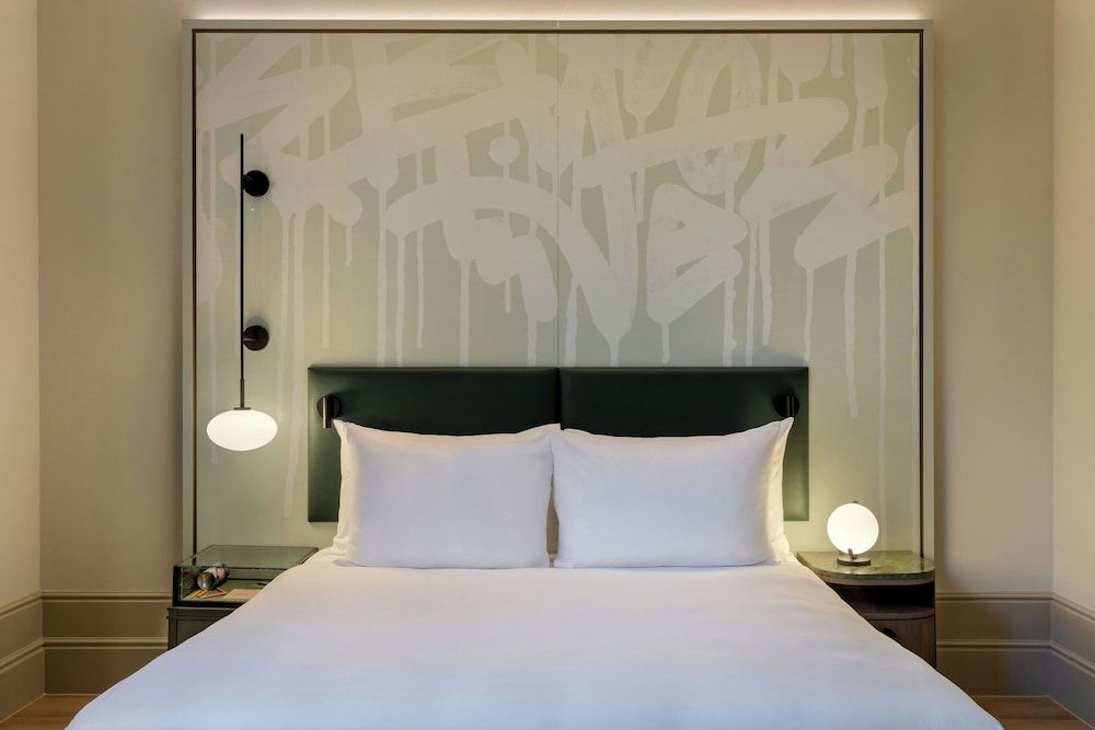 The College Hotel Amsterdam, Autograph Collection Superior Room, 1 Queen Bed, Non Smoking 3