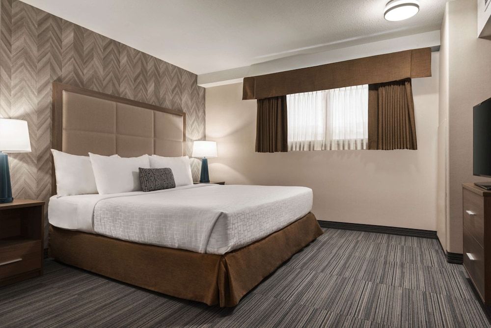 Deluxe Suite, 1 King Bed, Non Smoking