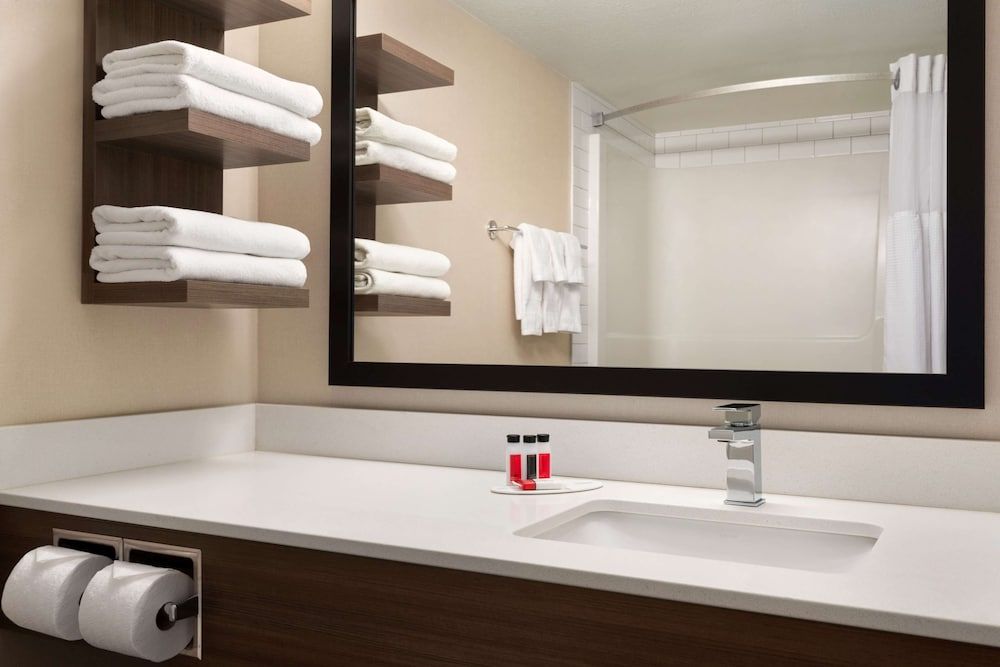Suite, 2 Queen Beds, Non Smoking (1 Room)