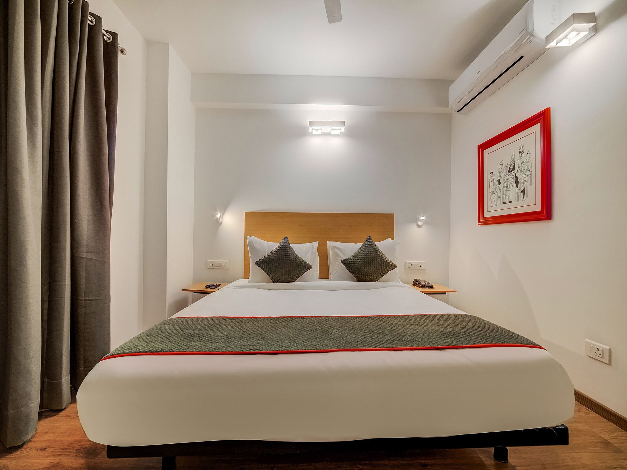 Townhouse Oak Golf Course Road Classic Room