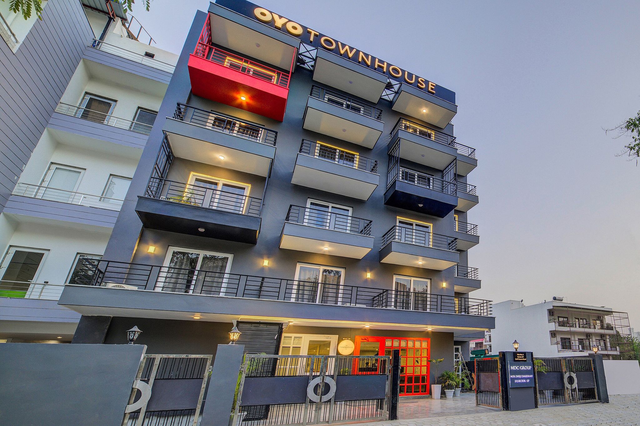 undefined Townhouse Oak Golf Course Road 7