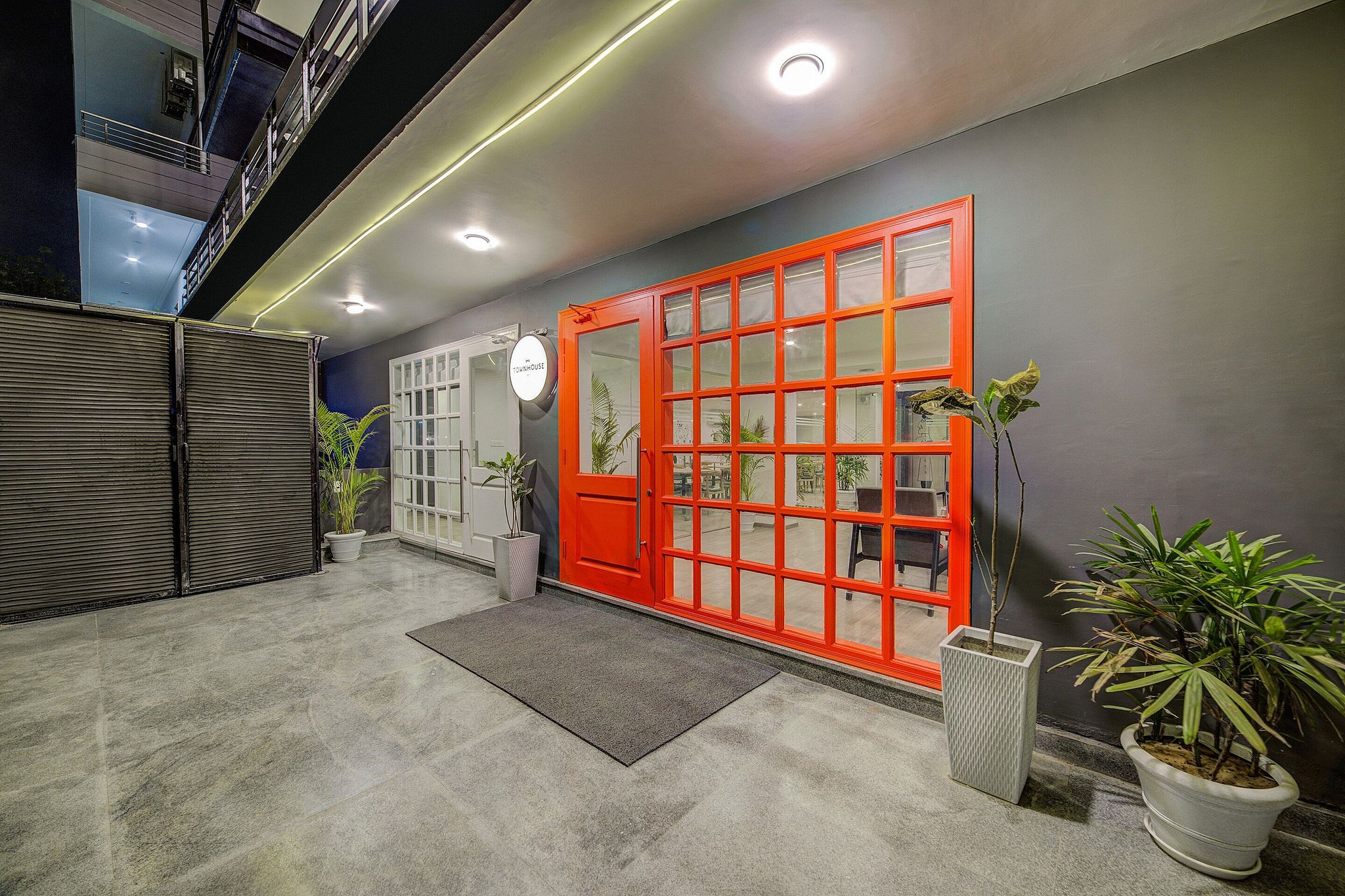 undefined Townhouse Oak Golf Course Road 2