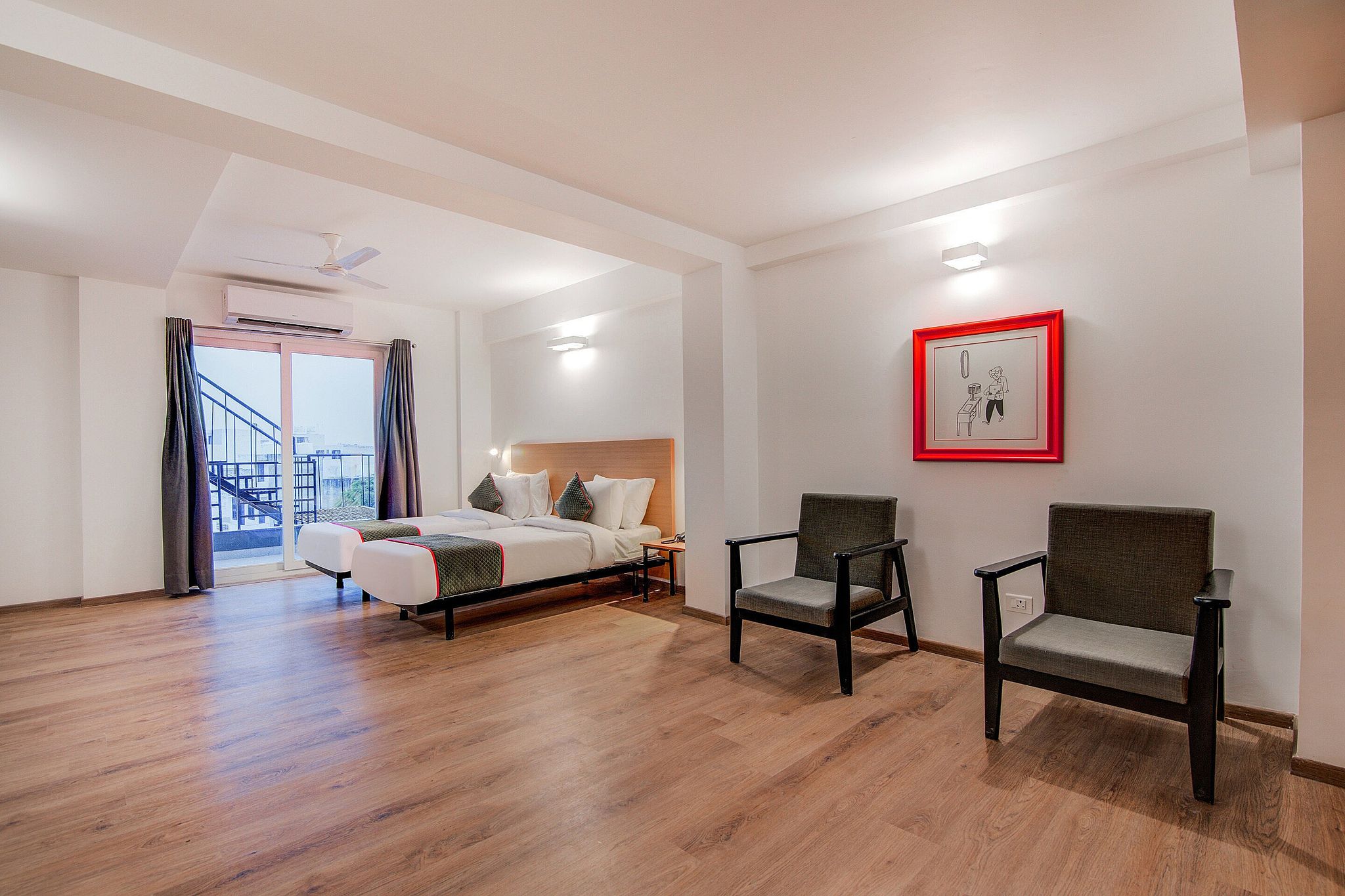 Townhouse Oak Golf Course Road Classic Room 11