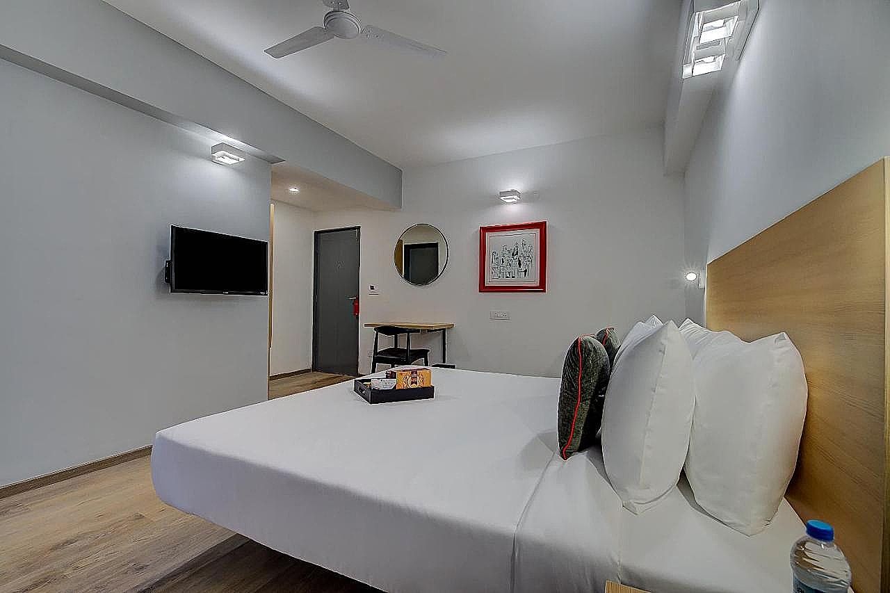 Townhouse Hadapsar Classic Room