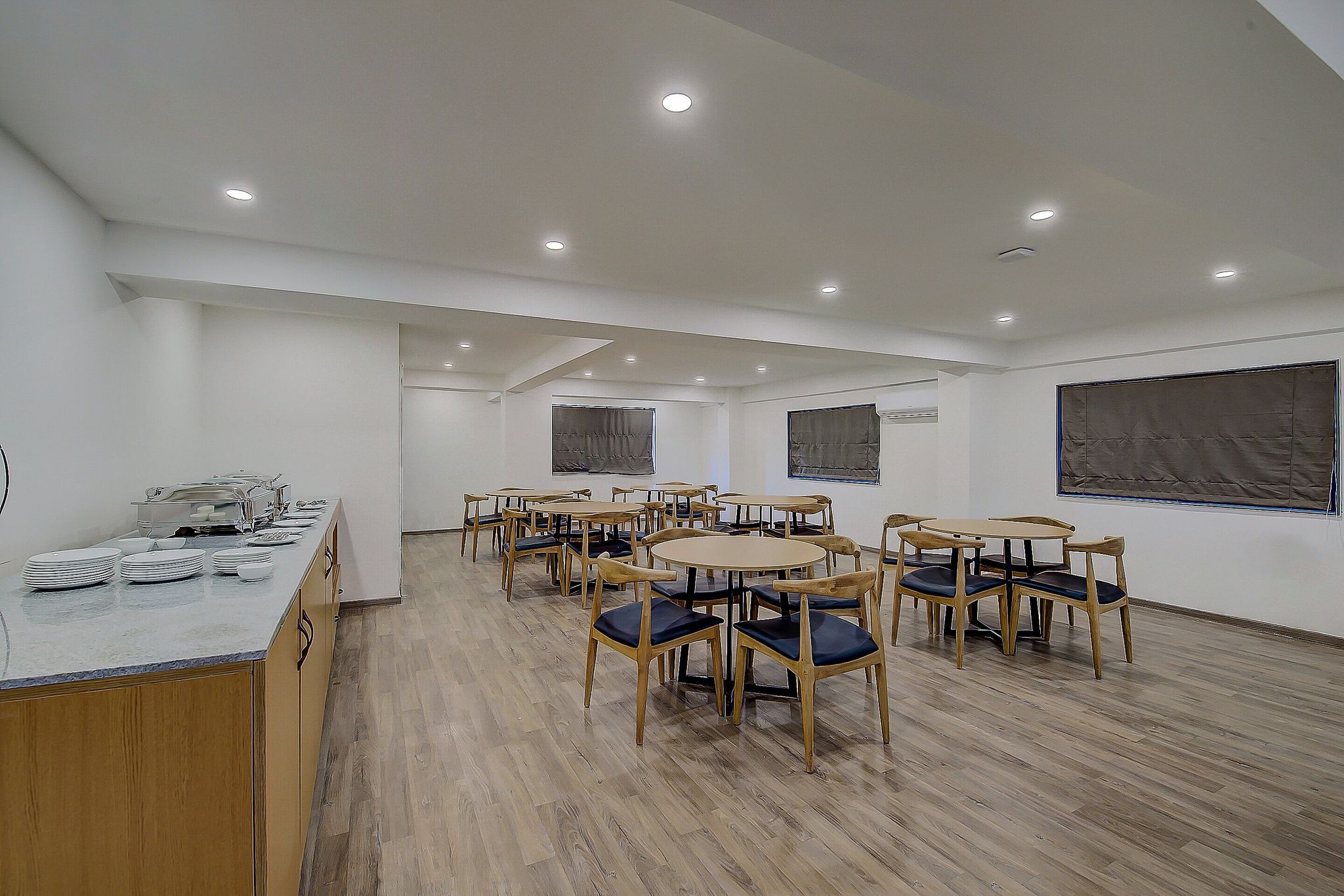 Food & Dining