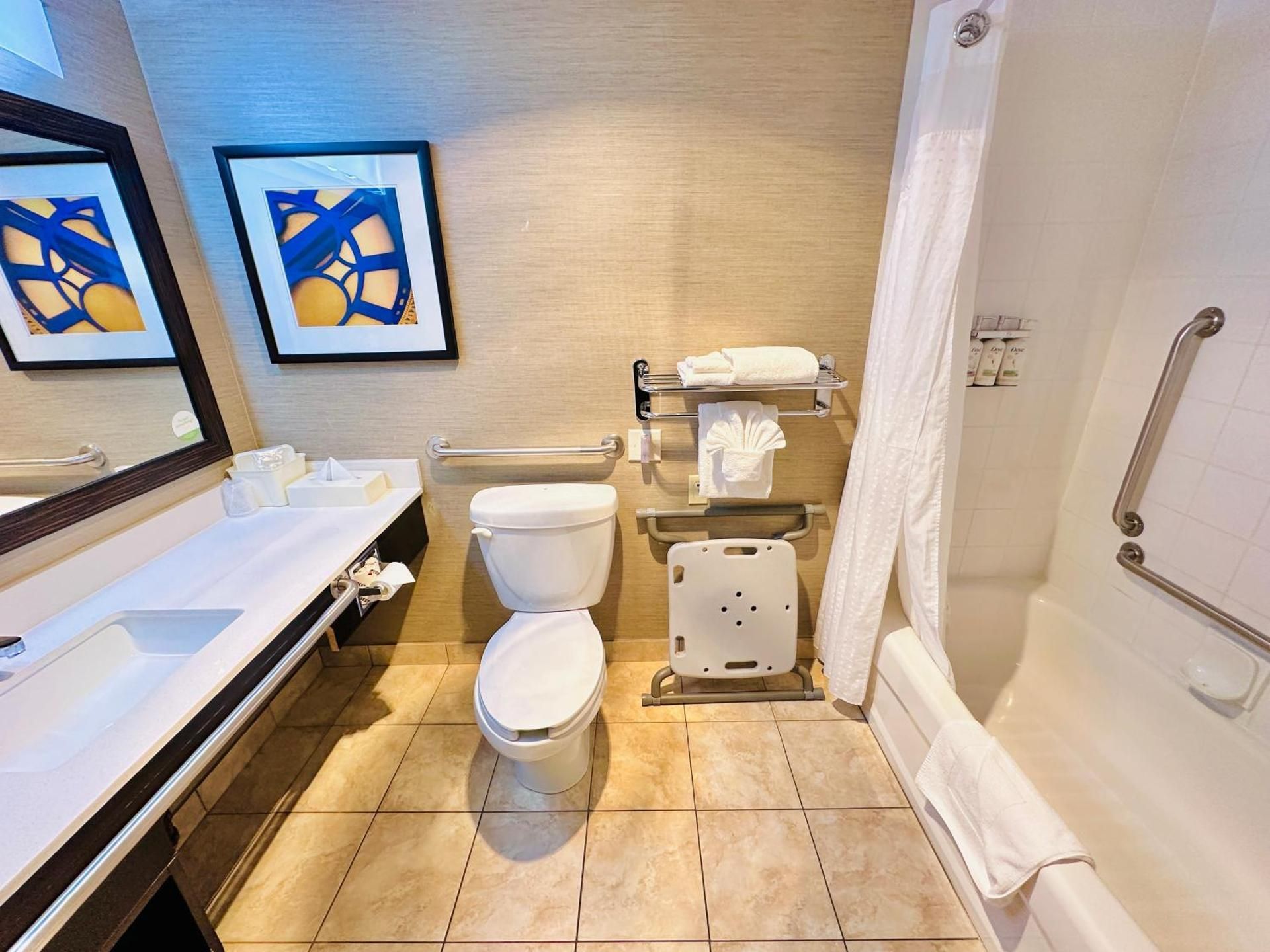 Double Room - Mobility Accessible Tub - Non-Smoking