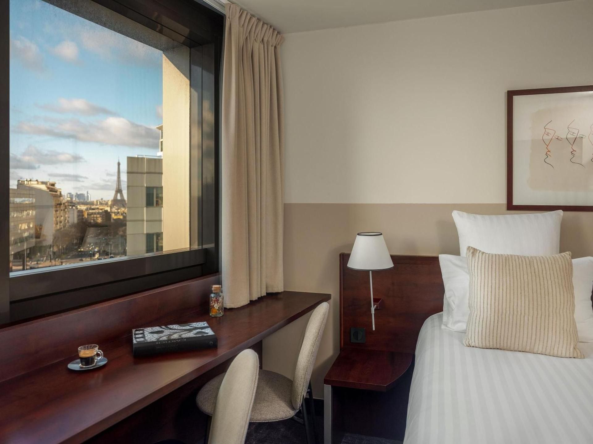 undefined Mercure Paris Gare Montparnasse TGV 9