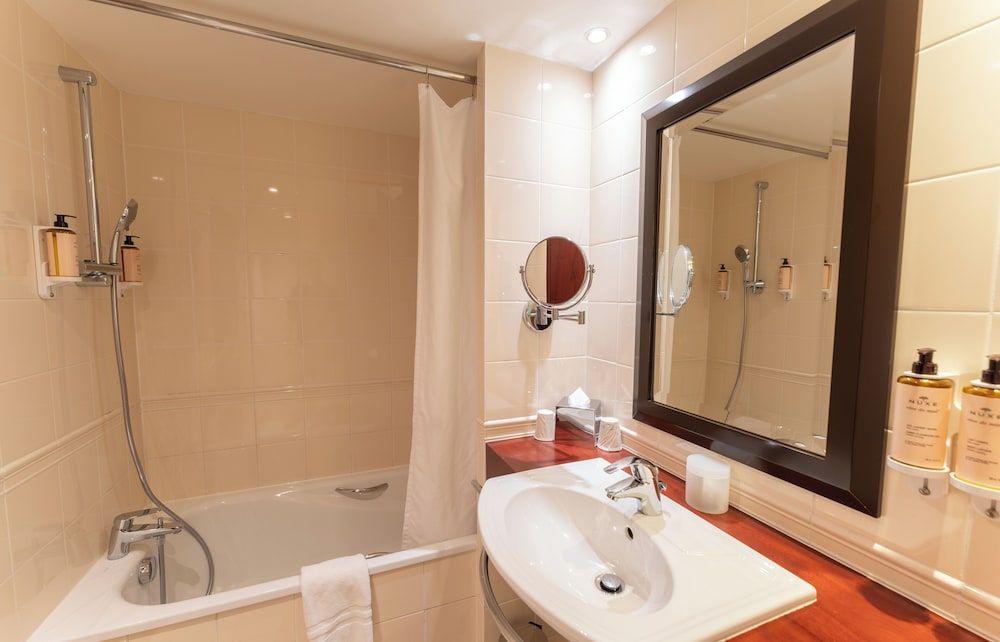 Mercure Paris Gare Montparnasse TGV Classic Room, 1 Double Bed 6