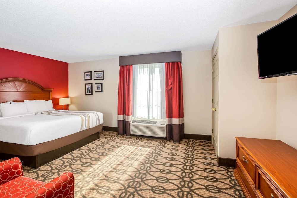 Suite, 1 King Bed, Non Smoking