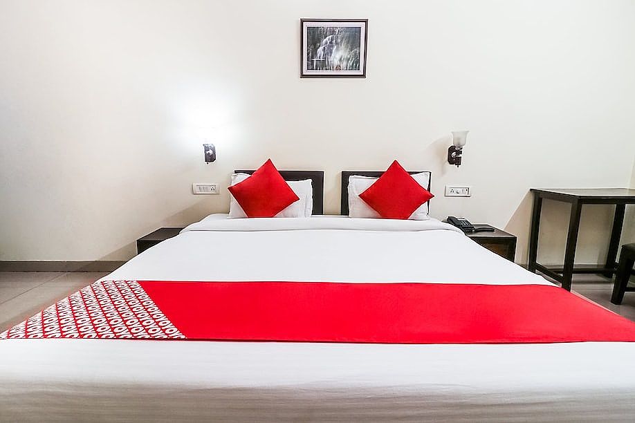 Townhouse Hotel Palm's Classic Room 6