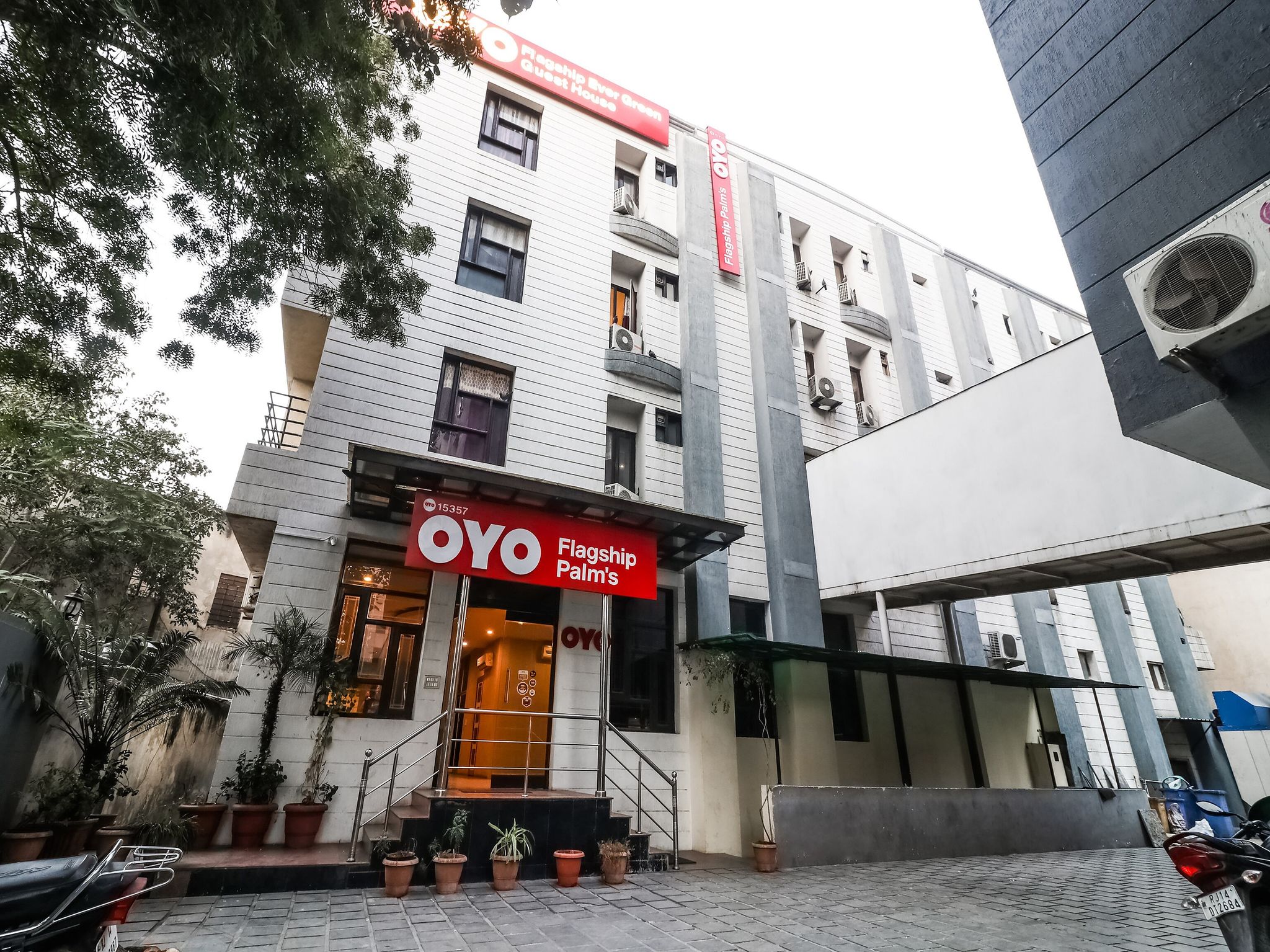 undefined OYO Flagship 15357 Ahinsha Cicle