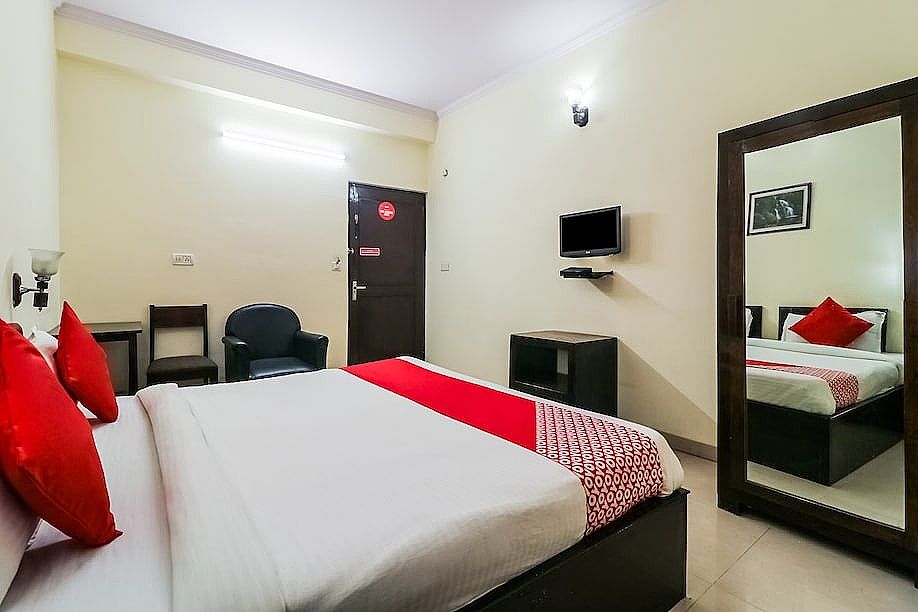 Townhouse Hotel Palm's Classic Room 5