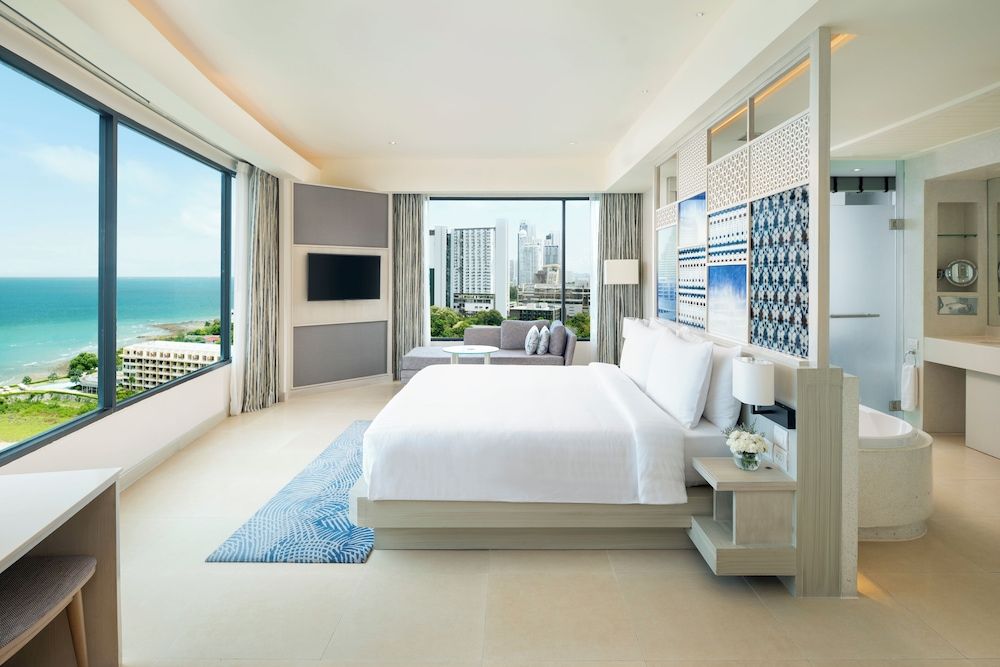 Deluxe Room, Ocean View (Grand)
