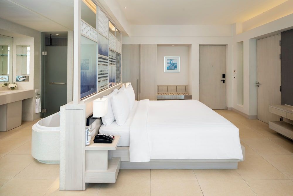 Amari Pattaya Deluxe Room, 1 King Bed