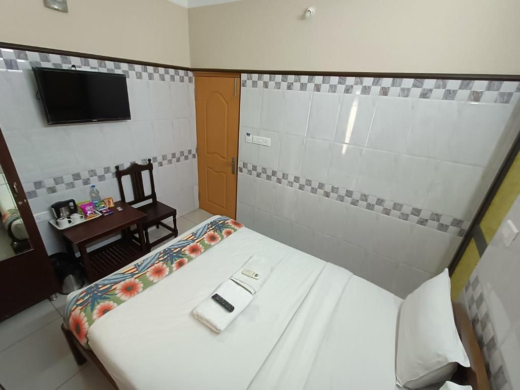 Hotel Arunachala Standard Double 5