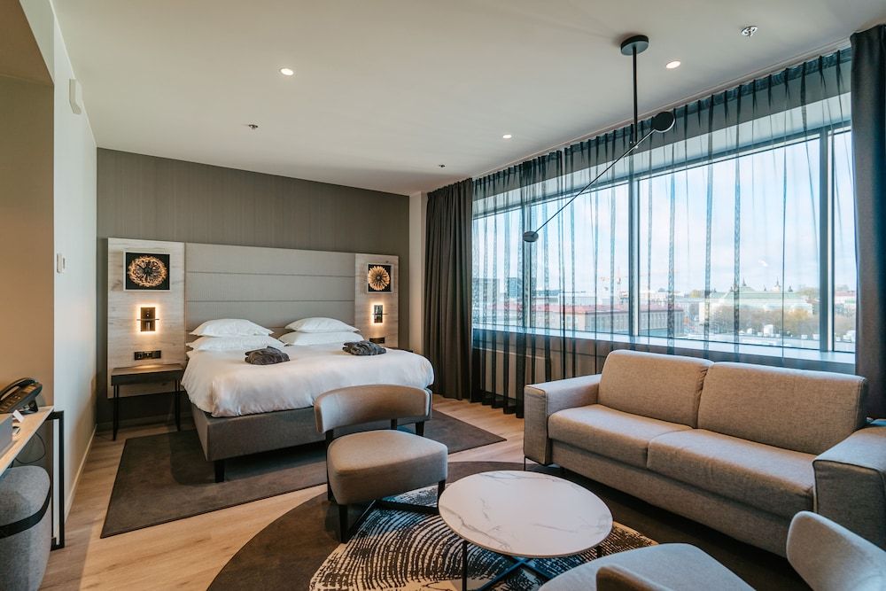 Tallink City Hotel Deluxe Room 4