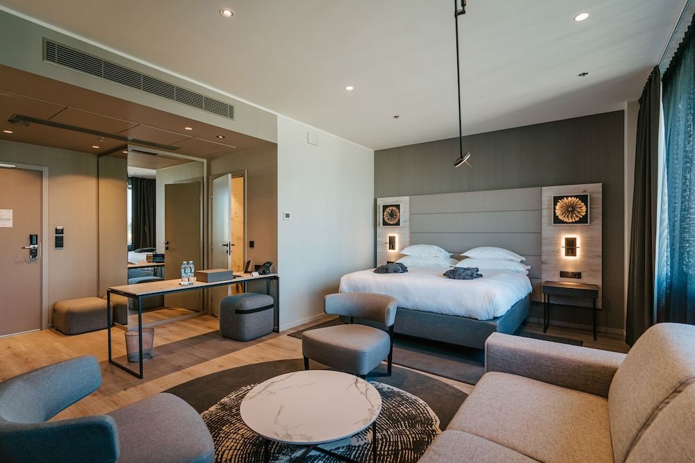 Tallink City Hotel Deluxe Room 3