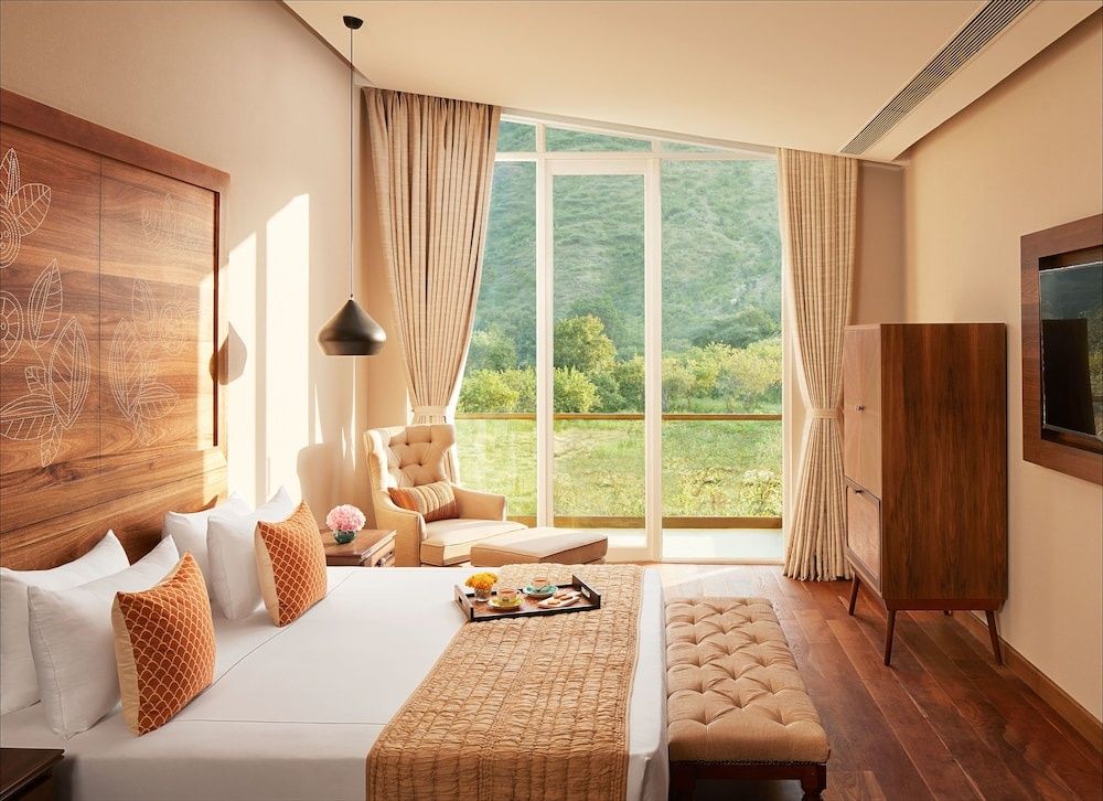 Taj Aravali Resort and Spa Deluxe Room With Garden View And Balcony 3