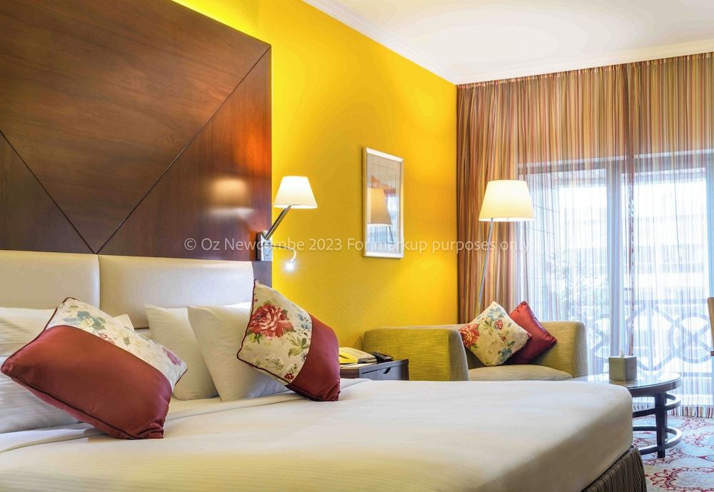 Standard Room, 1 King Bed, Balcony