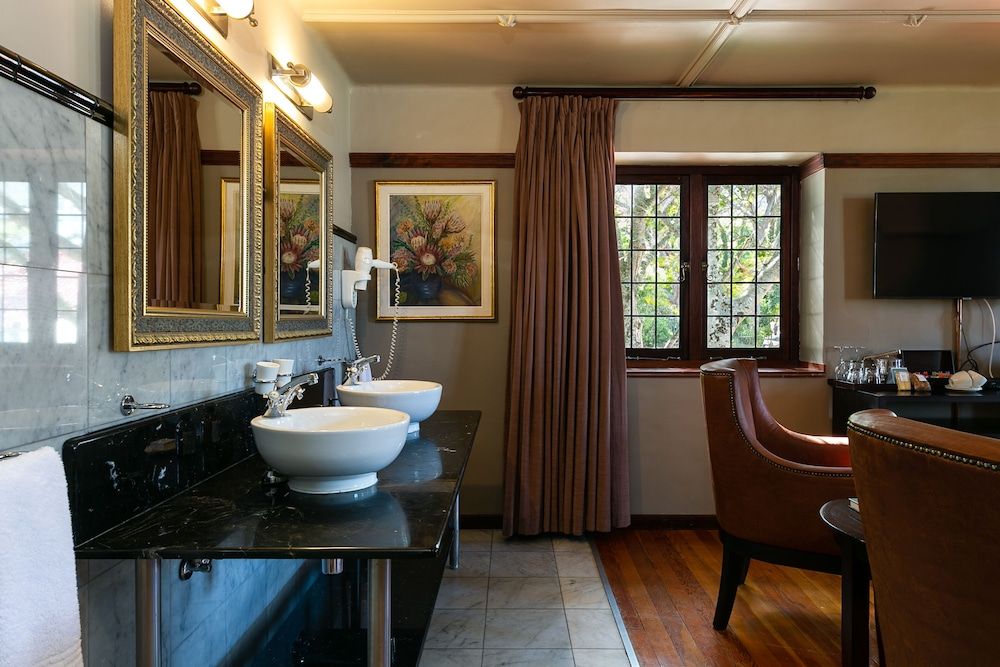 Camps Bay Retreat Manor Mountain Room 8