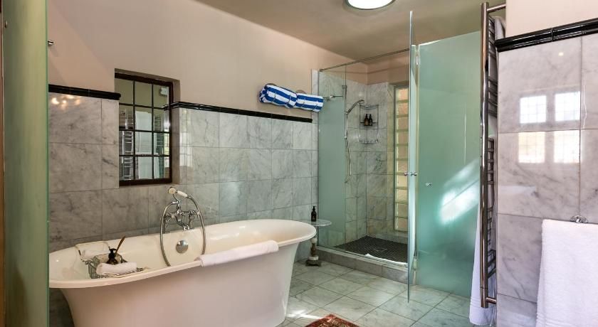 Camps Bay Retreat Manor Mountain Room 13
