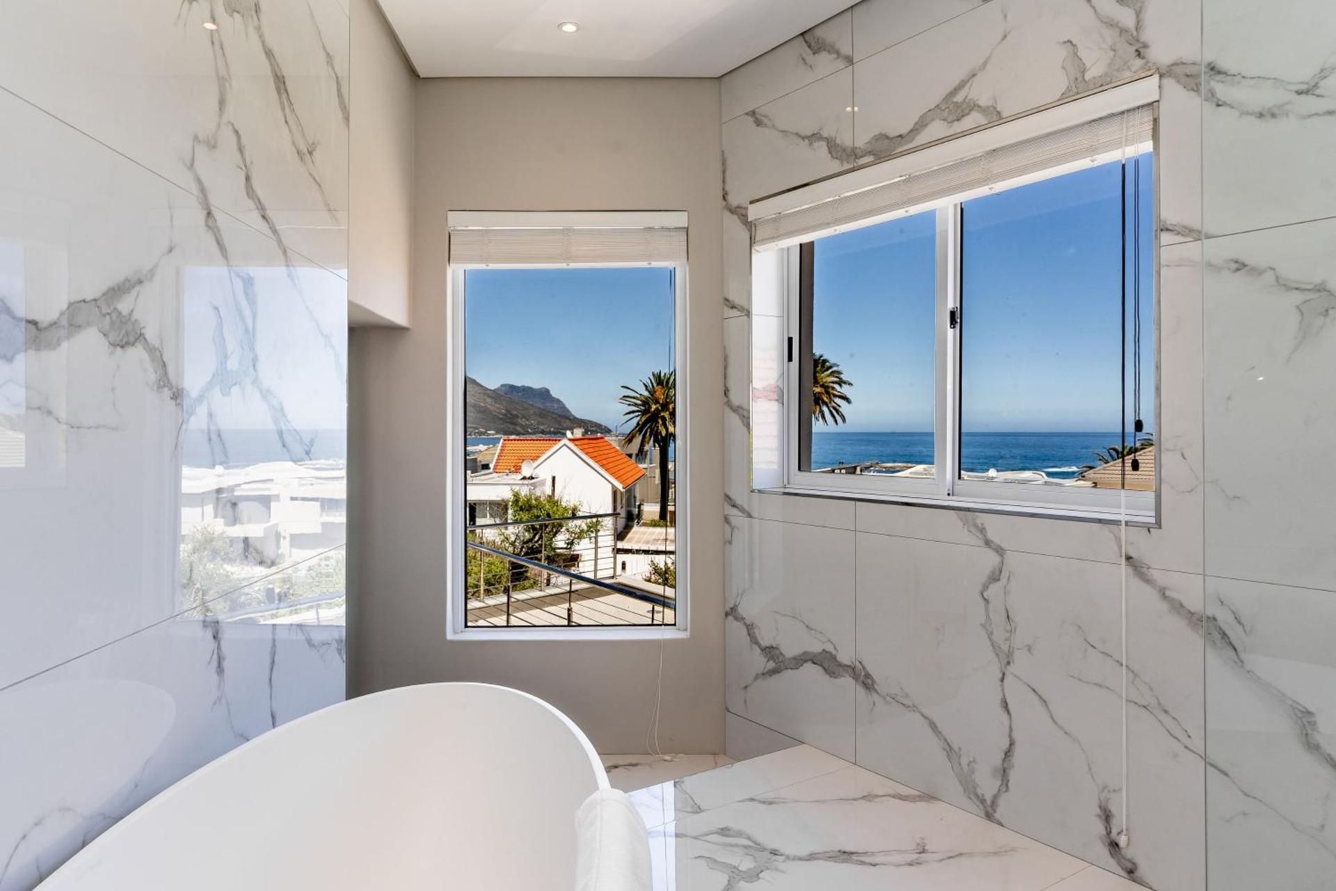 Deluxe Double Room with Balcony and Sea View