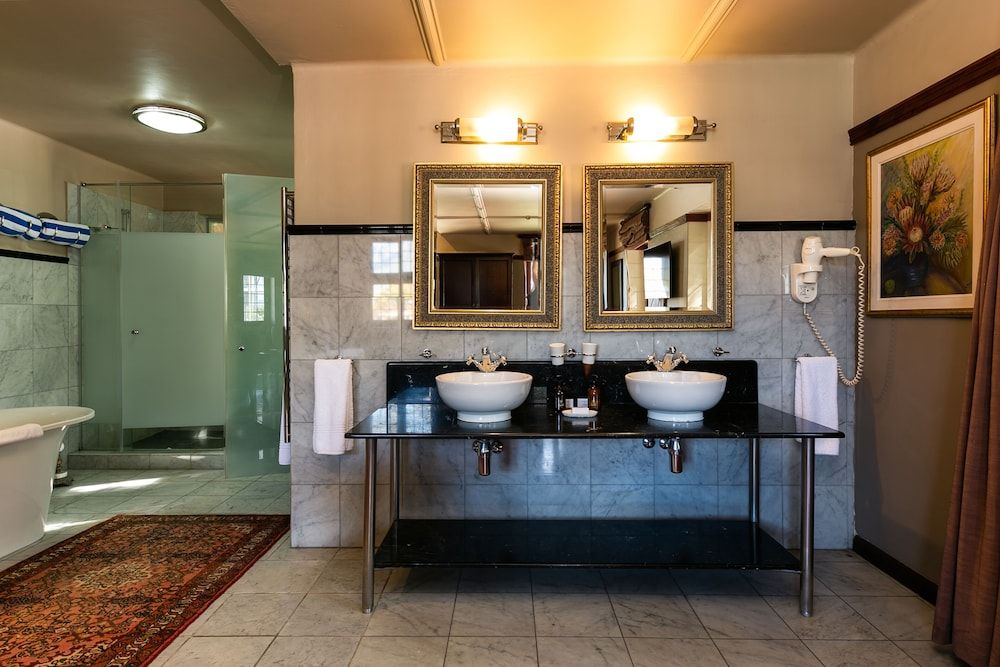 Camps Bay Retreat Manor Mountain Room 10