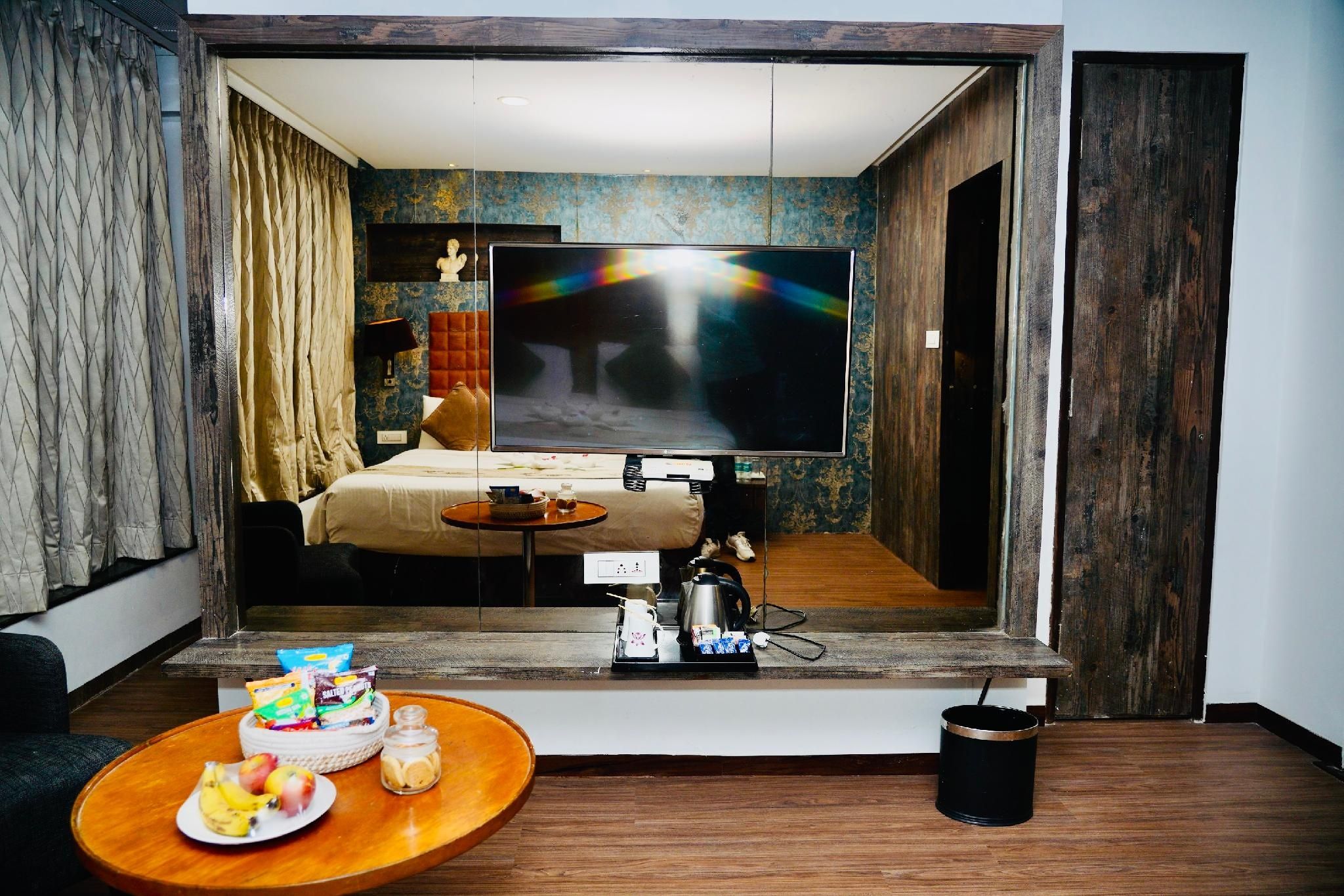 Orchid Suite