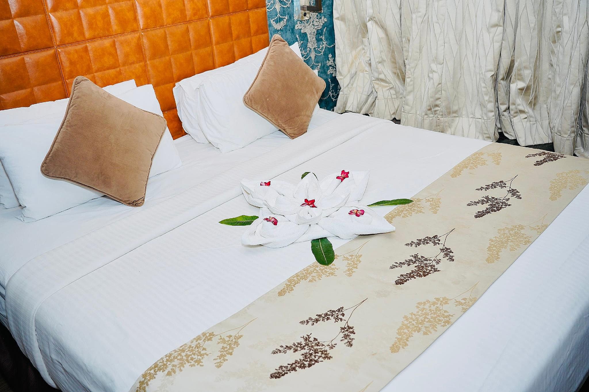 Orchid Suite