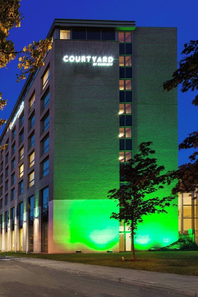 undefined Courtyard by Marriott Brussels 4