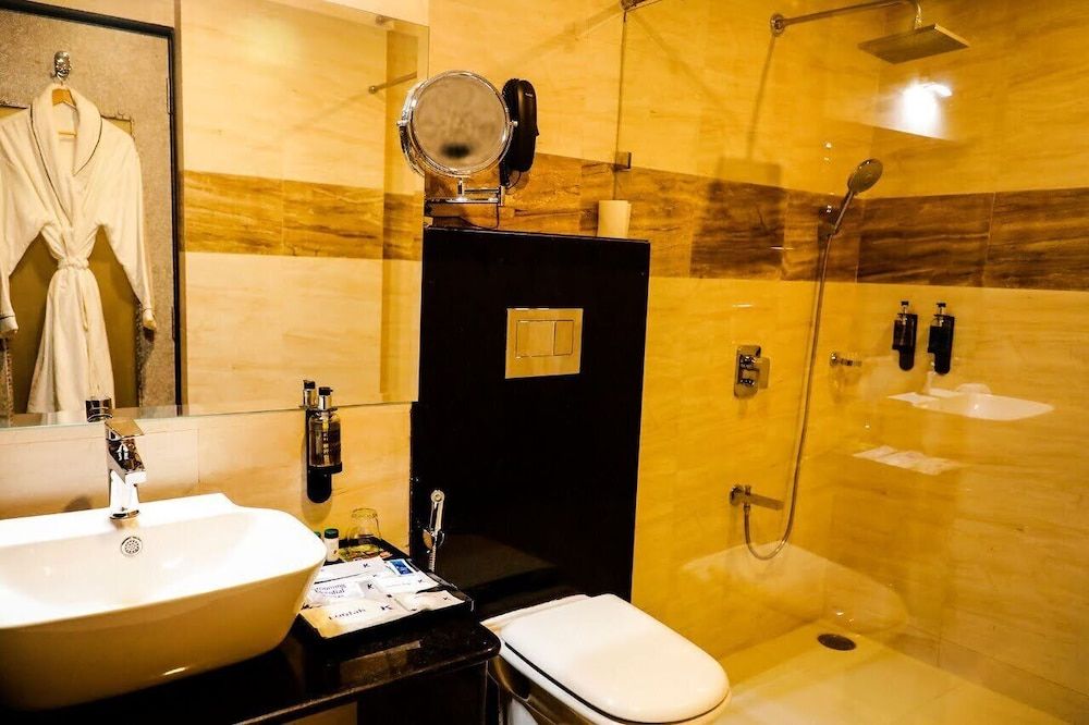 Kyriad Hotel Nashik by OTHPL Deluxe Twin Room 2