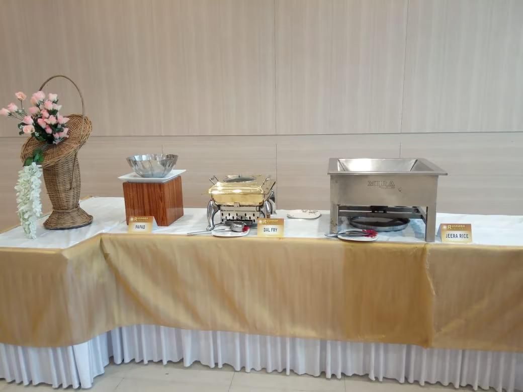 Food & Dining