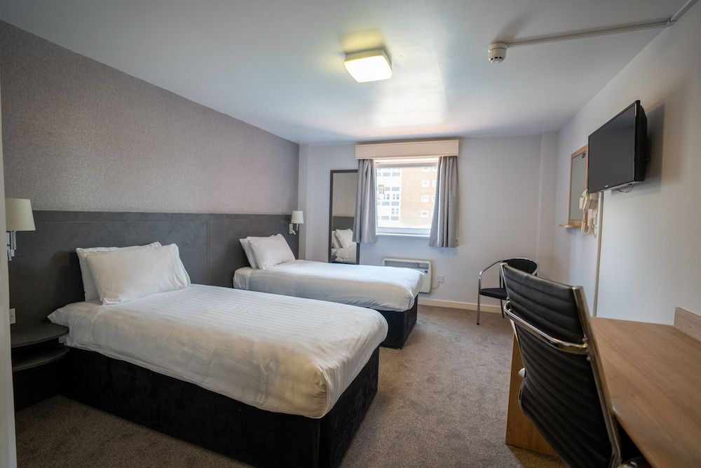 undefined Pendulum Hotel 4