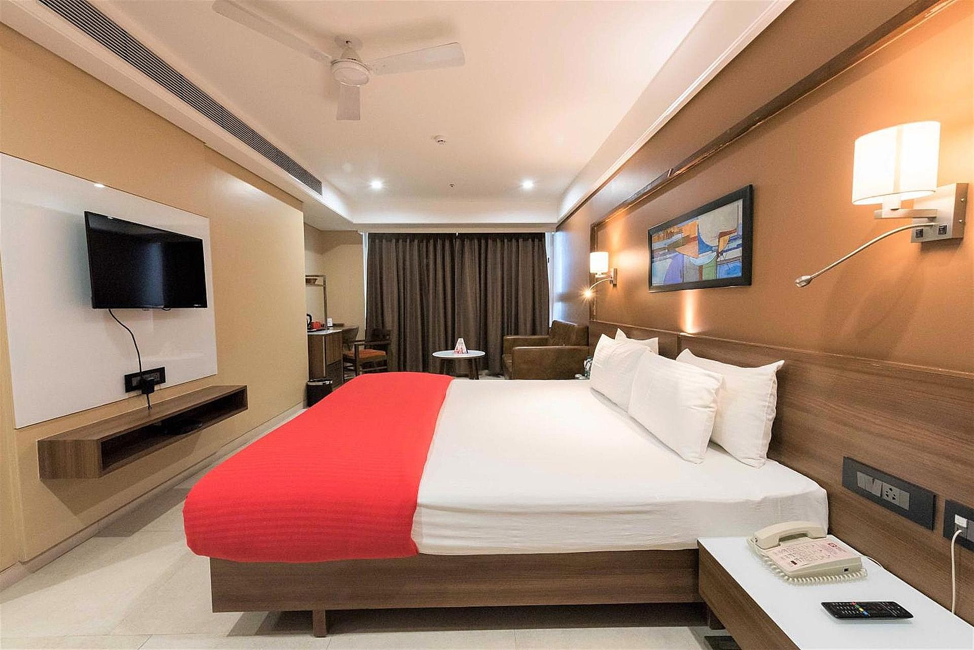 Enrise by Sayaji Pune Deluxe Room 5