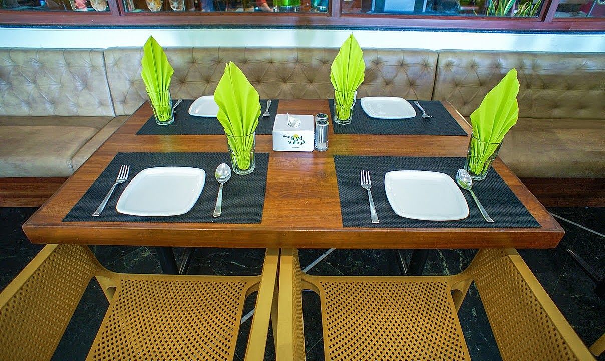 Food & Dining