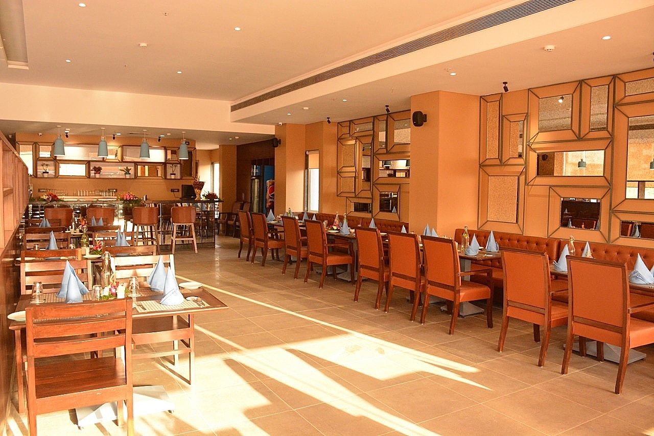 Food & Dining