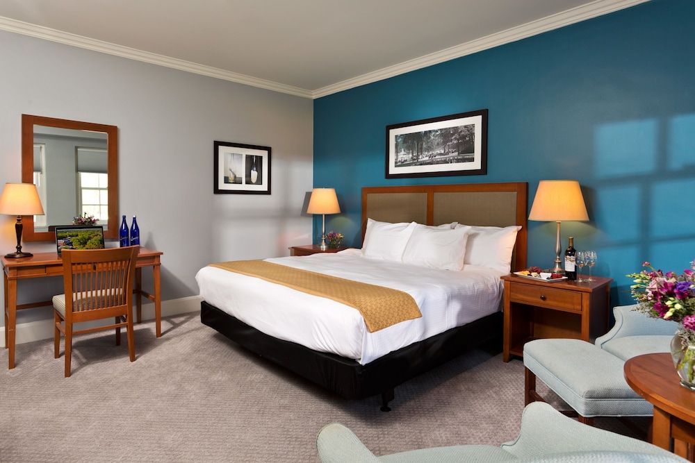 Deluxe Room, 1 King Bed