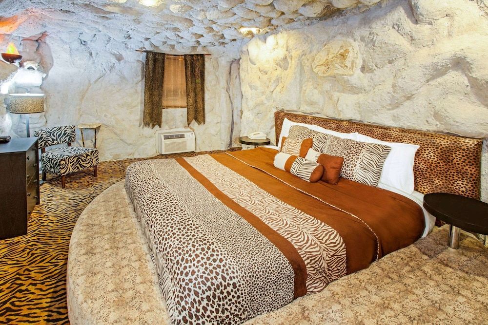 Studio Suite, 1 King Bed (Pirate Themed)