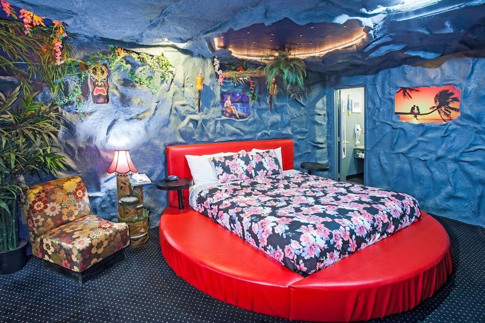Suite, 1 Bedroom (Jurassic Cave)