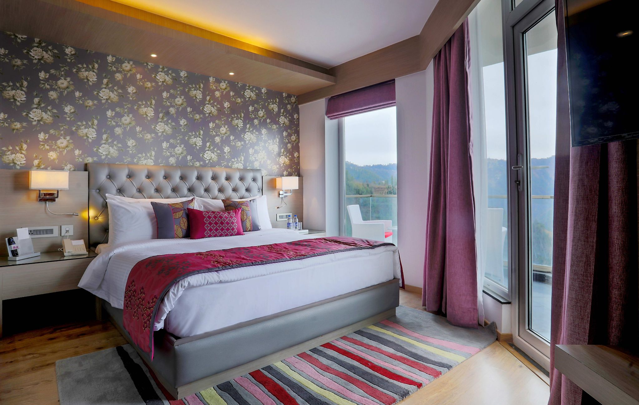 Deluxe Room, 1 King Bed (Superior Room)
