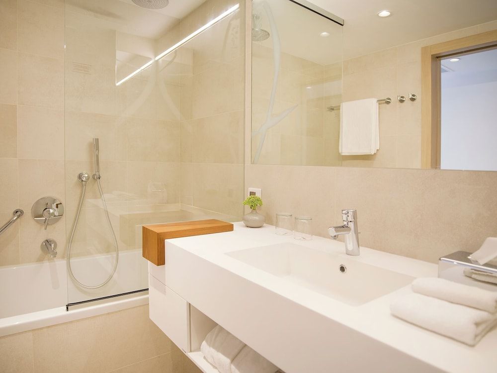 Hotel Kompas Basic Room 3