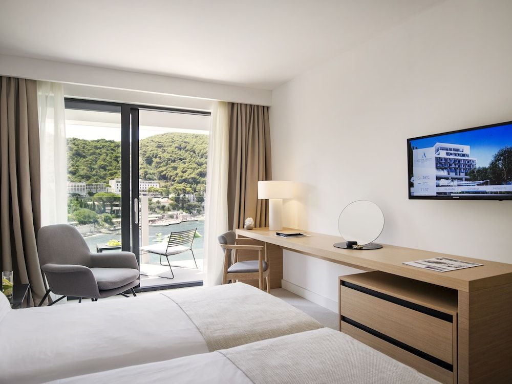 Hotel Kompas Basic Room 2